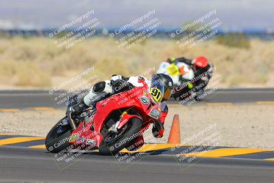 media/Sep-25-2022-CVMA (Sun) [[ee08ed6642]]/Race 6 Amateur Supersport Open/